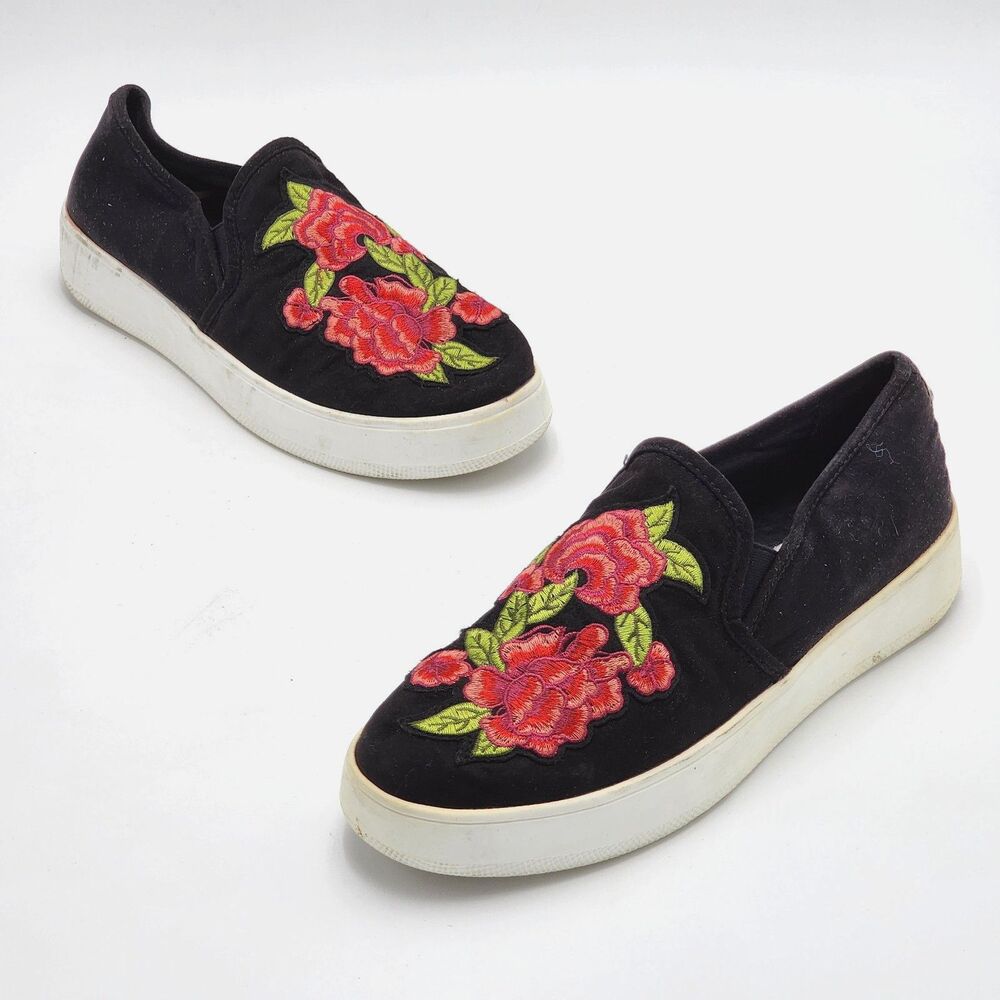 Steve Madden Zachy Rose Embroidered Slip On Sneakers Black Red Women's Size 9.5